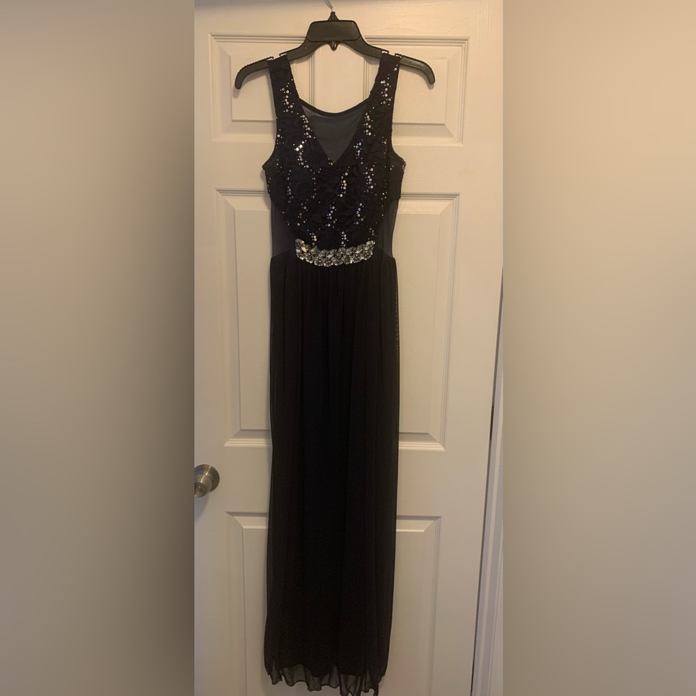 BCX formal maxi length dress size 7